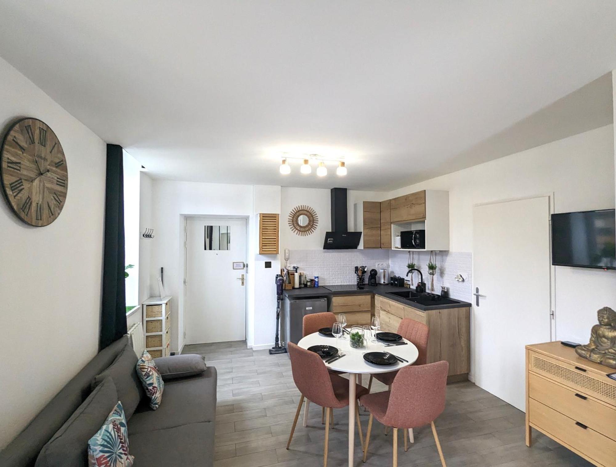 Bel Appartement Meximieux Centre Ville 2 Chambres Extérieur photo